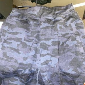 Women’s Alphalete Blue Camo Joggers (S)